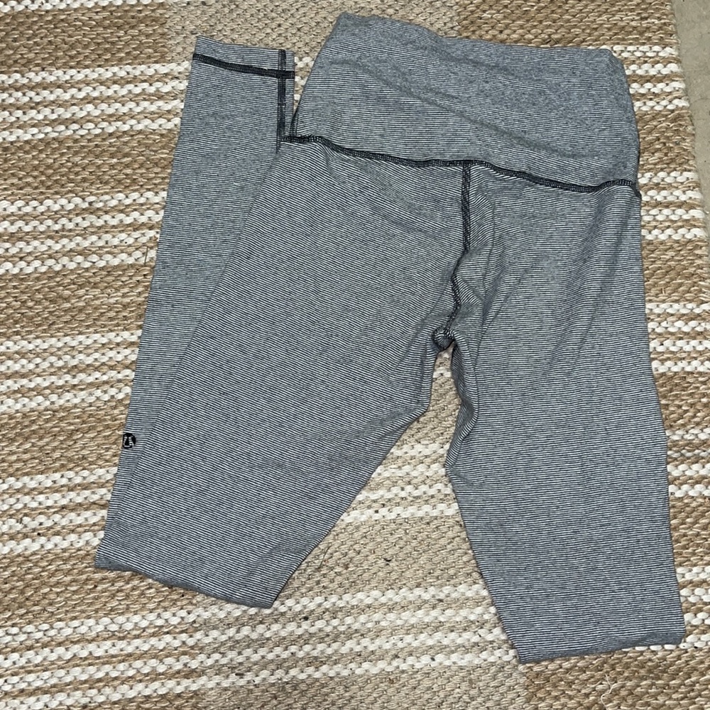 LULULEMON leggings - Picture 2 of 3
